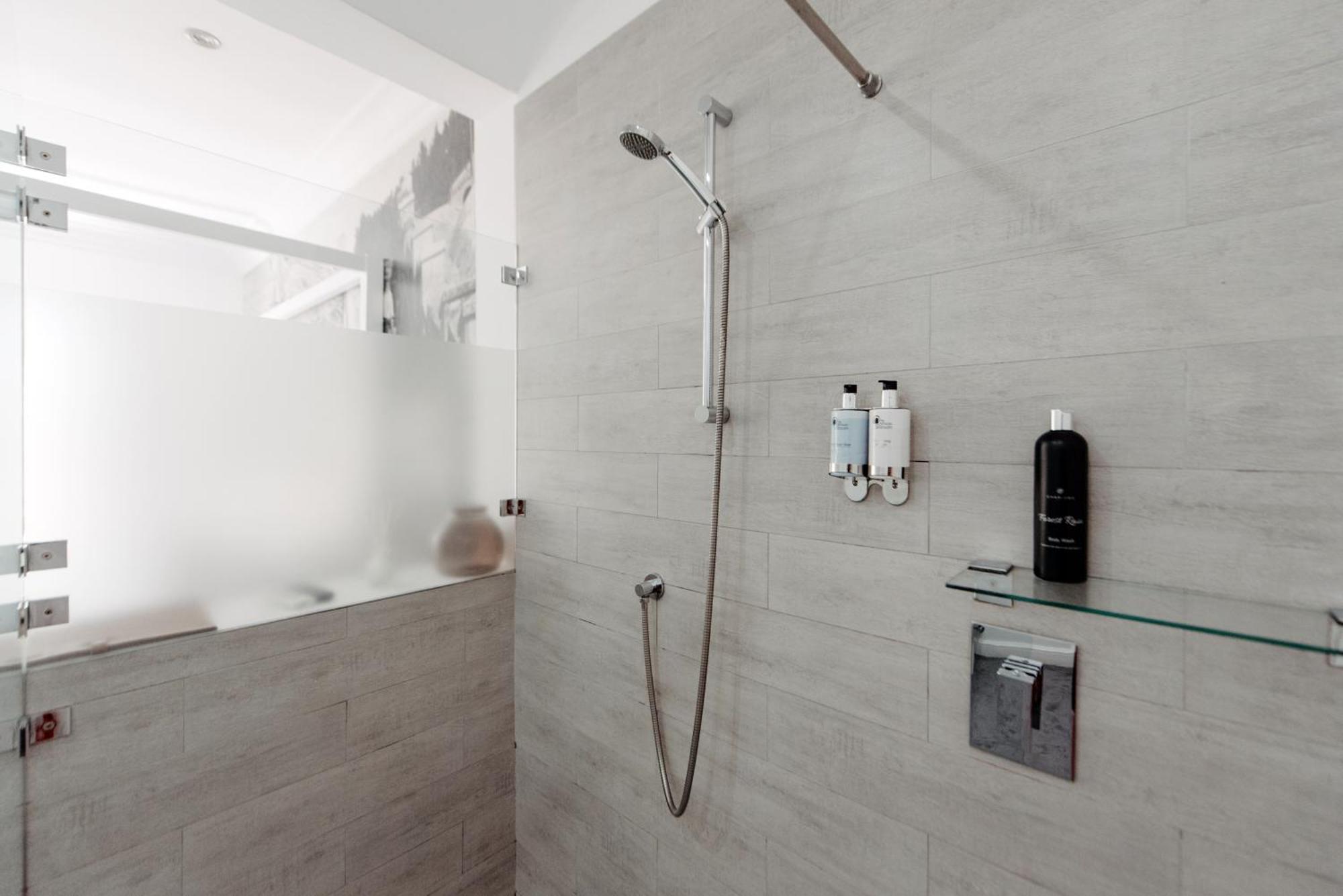 Cape Finest Guest House Located In De Waterkant Cape Town Room photo