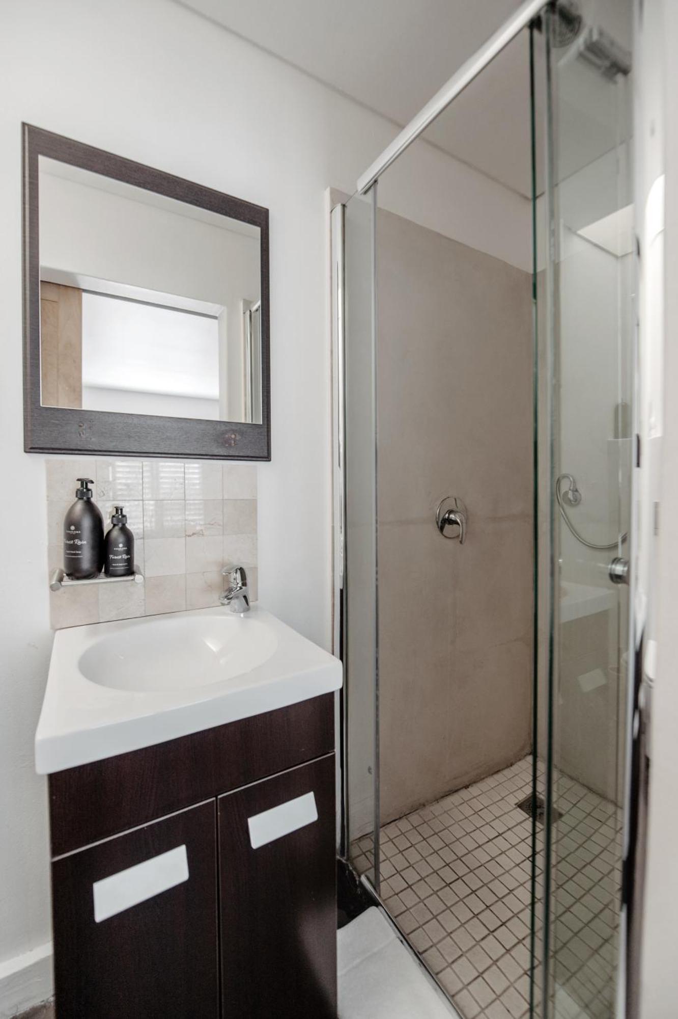 Cape Finest Guest House Located In De Waterkant Cape Town Room photo